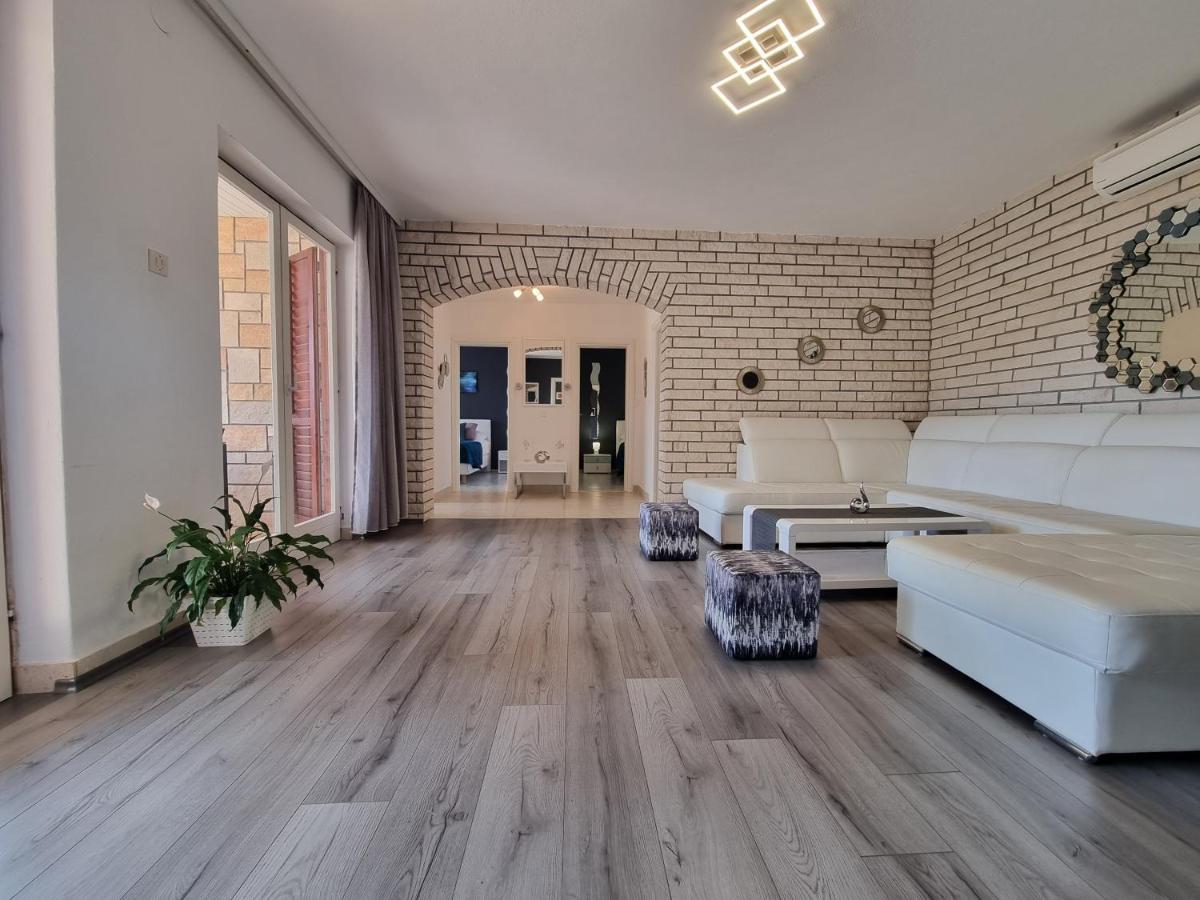 Villa Ilaria Bol Exterior foto
